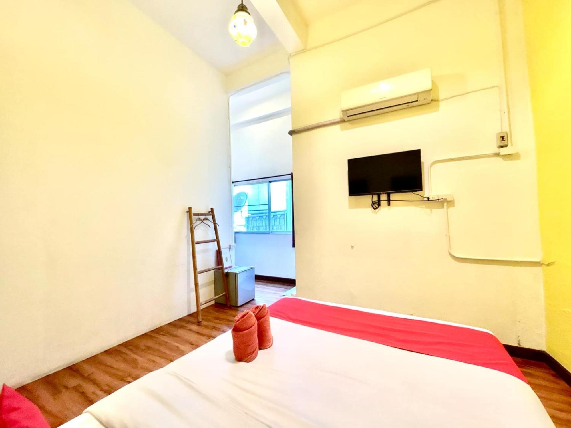 Yak Guesthouse Чиангмай Экстерьер фото