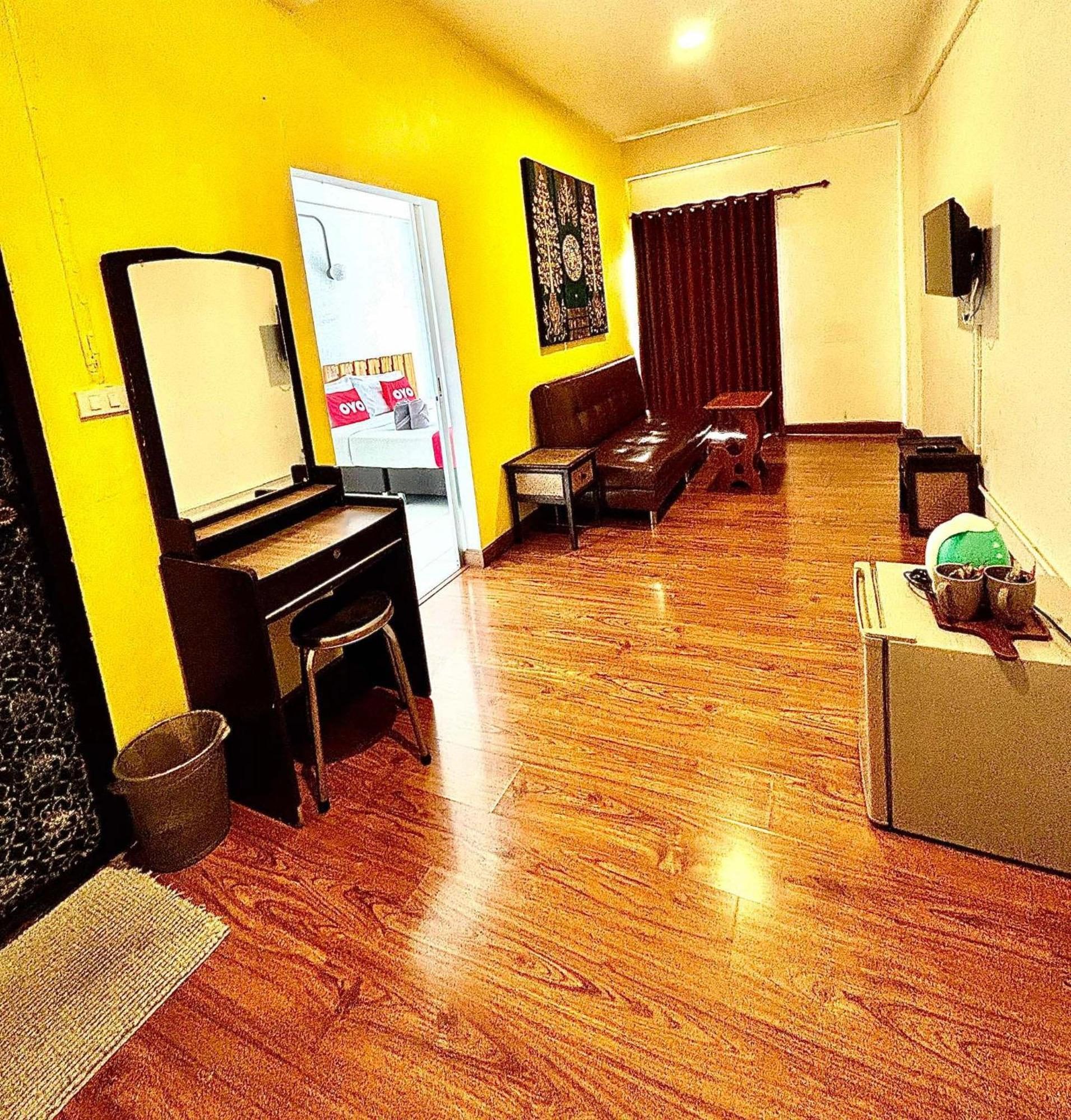 Yak Guesthouse Чиангмай Экстерьер фото